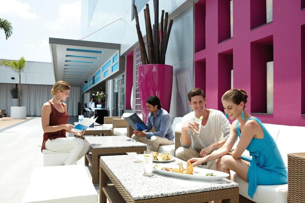 Riu Plaza Guadalajara Hotel Luaran gambar